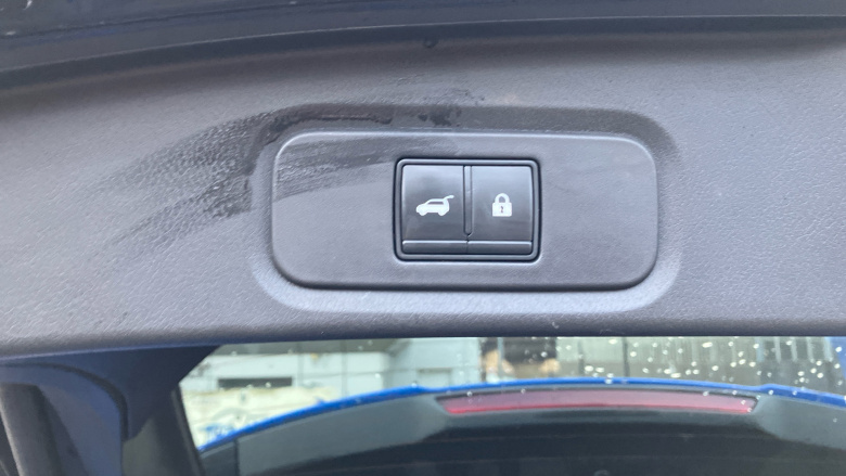 Nissan Qashqai 1.3 DiG-T MH Tekna 5dr Petrol Hatchback